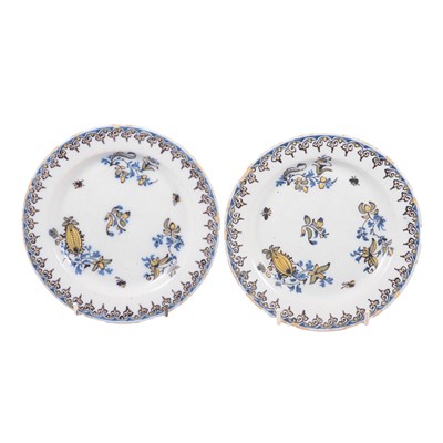 Lot 51 - Pair of Dutch delft side plates