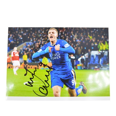 Lot 209 - Signed Jamie Vardy 6x8 colour photograph, Leicester vs Manchester United