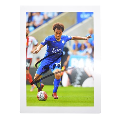 Lot 203 - Signed Shinji Okazaki 5x7 colour photograph, Leicester