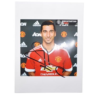 Lot 263 - Signed Henrikh Mkhitaryan 5x7 colour photograph, Manchester United