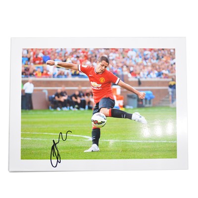 Lot 227 - Signed Javier Hernandez 5x7 colour photograph, Manchester United