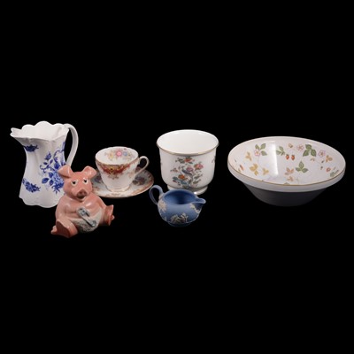 Lot 109 - Three boxes of assorted decorative ceramics