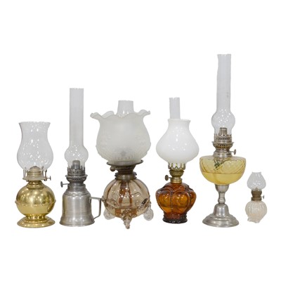 Lot 383A - Six assorted oil and paraffin lamps