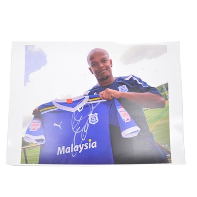 Lot 140 - Signed Robert Earnshaw A4 colour photograph, Cardiff City