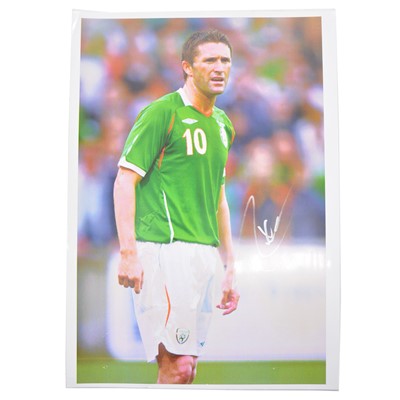 Lot 454 - Signed Robbie Keane A4 coloured photograph, Republic for Ireland