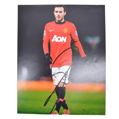 Lot 253 - Signed Juan Mata 8x10 colour photograph, Manchester United