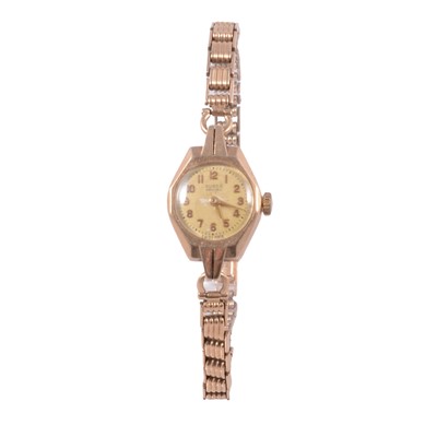 Lot 1018 - Buren - a lady's Grand Prix 9 carat yellow gold bracelet watch.