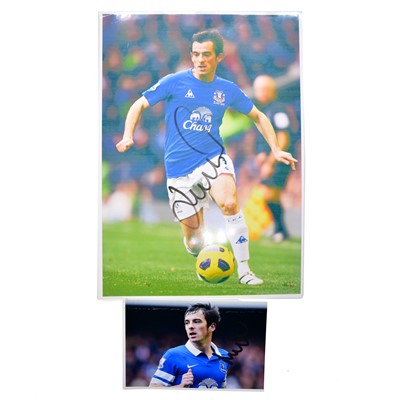 Lot 184 - Signed Leyton Baines A4 colour photograph