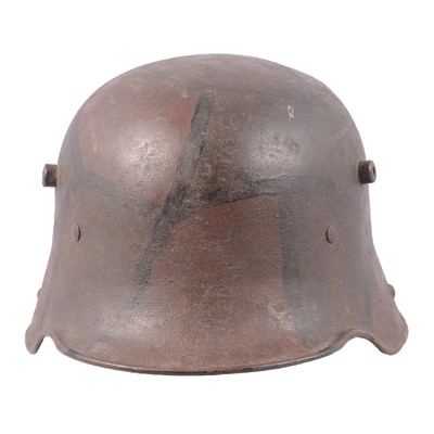 Lot 274 - German M16 helmet, ET66, possibly repainted