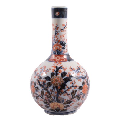 Lot 3 - Imari bottle vase