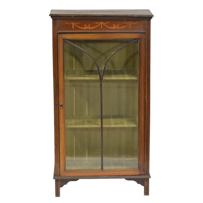 Lot 302 - Edwardian inlaid mahogany china cabinet