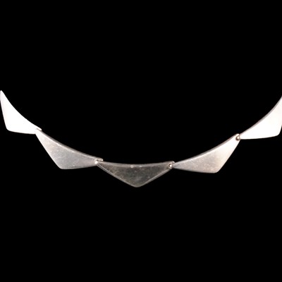 Lot 406 - Bent Gabrielsen for Hans Hansen - a silver 'Peak' necklace.