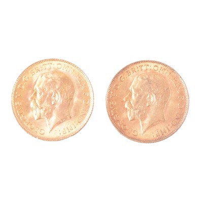 Lot 1150 - Two Gold Half Sovereigns, George V, 1914.