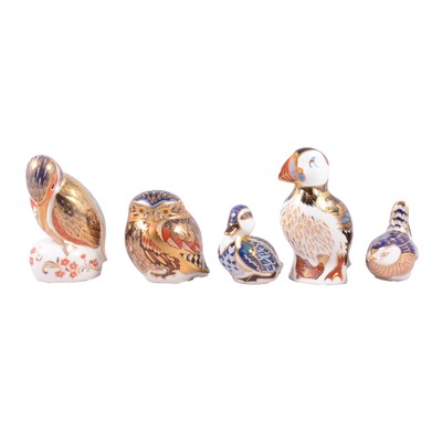 Lot 32 - Five Royal Crown Derby bird paperweights