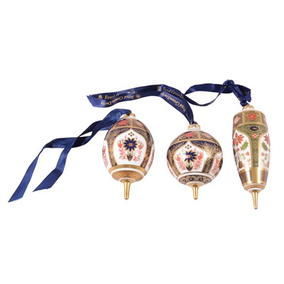 Lot 22 - Three Royal Crown Derby Imari baubles