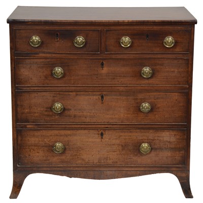 Lot 257 - George III mahogany chest of drawers, of small size