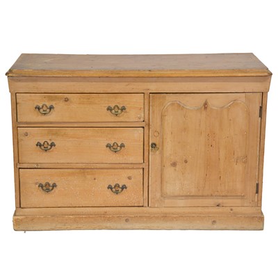 Lot 308 - Stripped pine Lincolnshire dresser