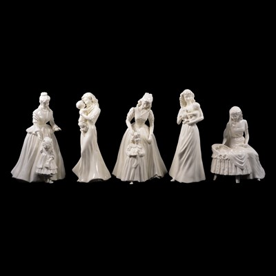 Lot 84 - A collection of Royal Worcester figurines