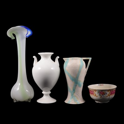 Lot 132 - Quantity of 20th century decorative ceramics and glass