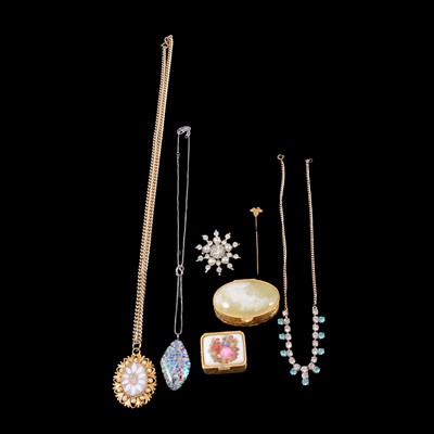 Lot 452 - A collection of vintage gold, white metal and costume jewellery.