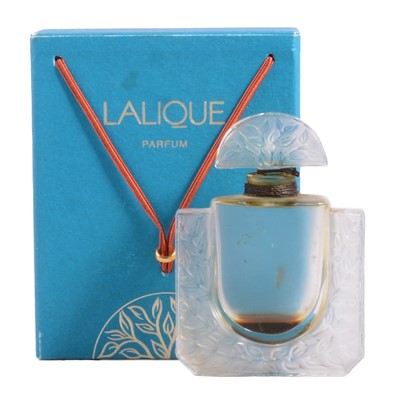 Lot 61 - Lalique glass scent bottle, 'Chevrefeuille'