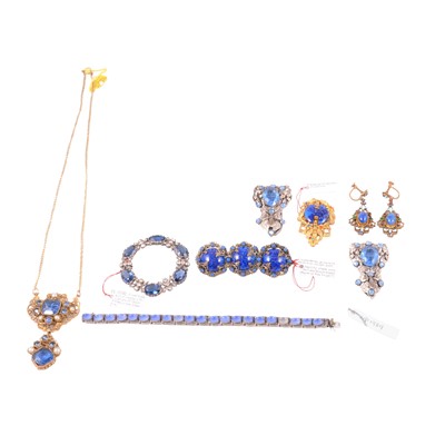 Lot 1218 - Vintage Czechoslovakian faux lapis lazuli and blue paste gem jewellery.