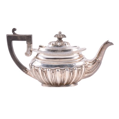 Lot 182 - Silver teapot, George Nathan & Ridley Hayes, Chester, 1900