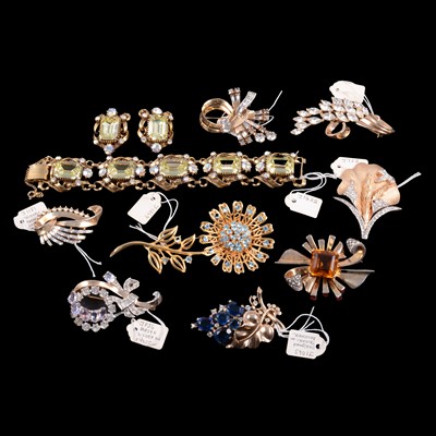 Lot 1206 - A collection of vintage jewellery including Trifar, Mazer and Florenza.