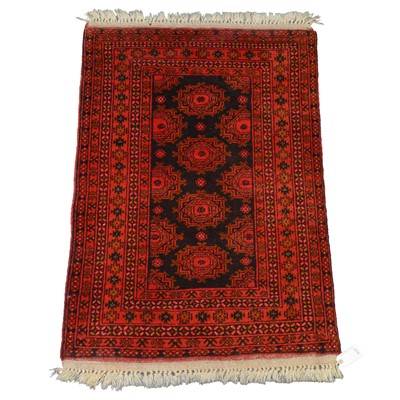 Lot 424 - Persian rug