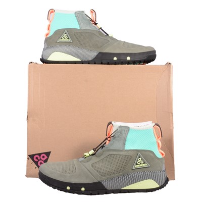 Lot 43 - Nike ACG Ruckel Ridge, multicolour/clay green black, UK10.5