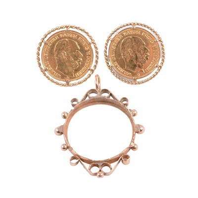 Lot 1128A - A pair of 5 Mark Gold Coin, 1877, earrings and a 9 carat gold sovereign mount.