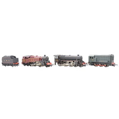 Lot 136 - Three OO gauge scale model railway locomotives