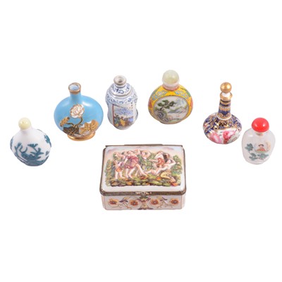 Lot 31 - Small collection of decorative scent and perfume bottles - Asian and Western