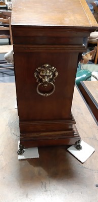 Lot 205 - Edwardian oak table clock