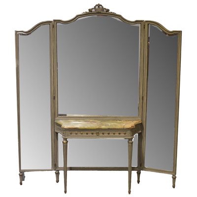 Lot 357 - Painted and parcel gilt triptych dressing table