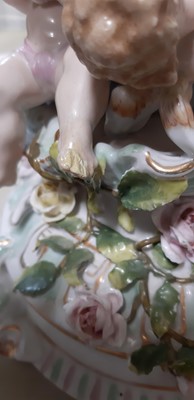 Lot 20 - German porcelain oil lamp.