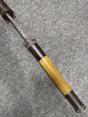 Lot 181 - Burmese Dha sword