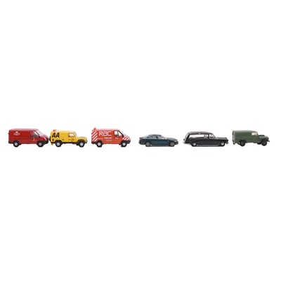 Lot 112 - A collection of N gauge model vehicles