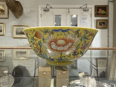 Lot 32 - Chinese porcelain yellow ground bowl