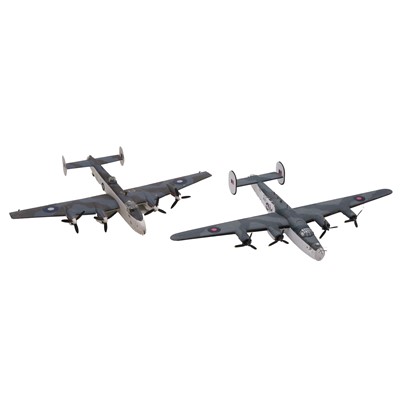 Lot 129 - Fourteen model aircraft, kit built and die-cast, including Corgi