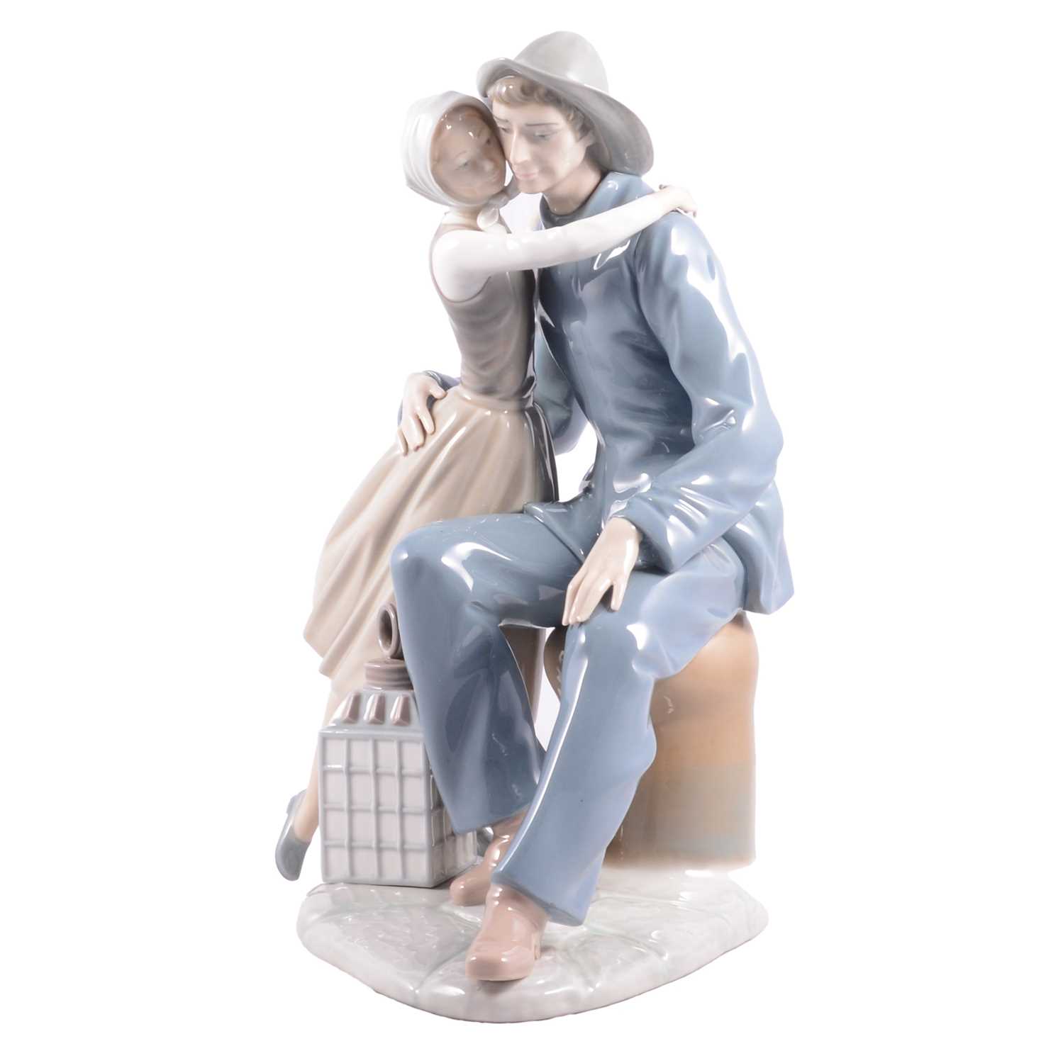 Lot 20 - Lladro The Kiss.