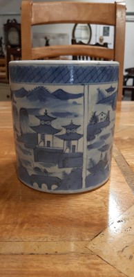 Lot 1 - Chinese porcelain blue and white brush pot