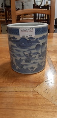 Lot 1 - Chinese porcelain blue and white brush pot