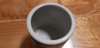 Lot 1 - Chinese porcelain blue and white brush pot