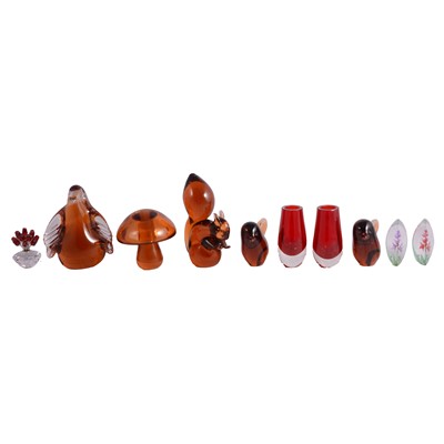 Lot 87 - Three Swarovski faceted glass ornaments, Wedgwood glass, etc.