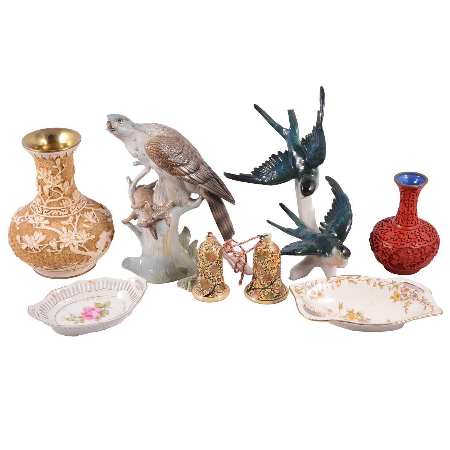 Lot 45 - Ceramics and ornaments