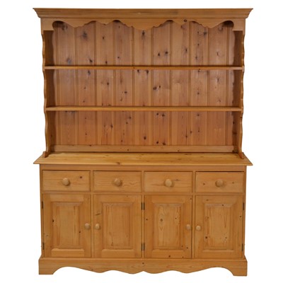 Lot 362 - Modern pine dresser
