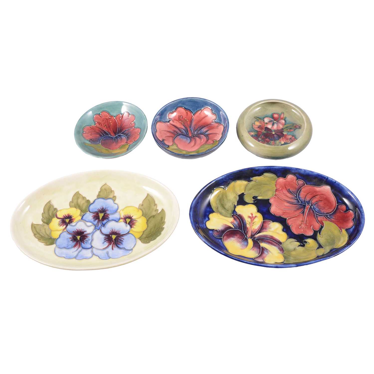Lot 51 - Moorcroft Pottery, five assorted dishes, mid 20th century