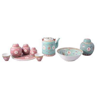 Lot 19 - Modern Chinese ceramics
