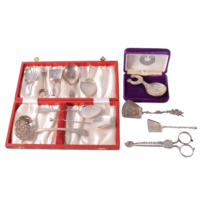 Lot 209 - Georgian Scottish silver caddy spoon, Robert Gray & Son, Edinburgh 1811, and other silver wares.